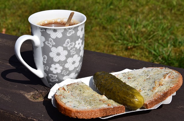 一进一出总价5亿欧！皇马神了，解决内讧隐患，银河战舰三期成型.